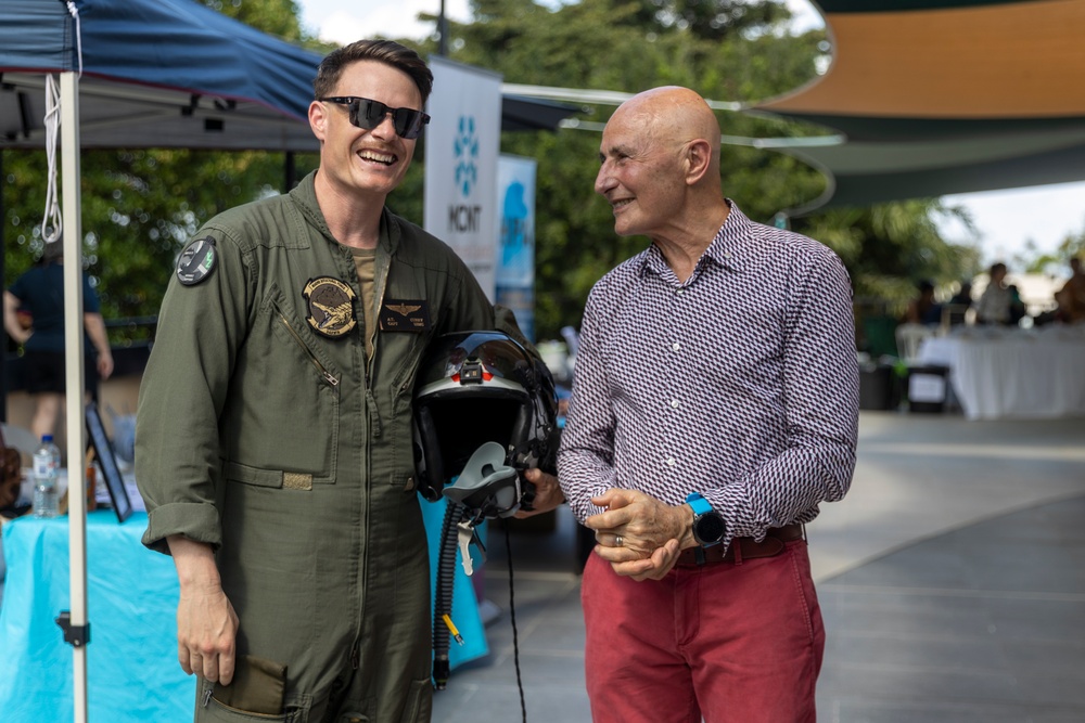 U.S. Marines with MRF-D visit the Northern Territory Government House