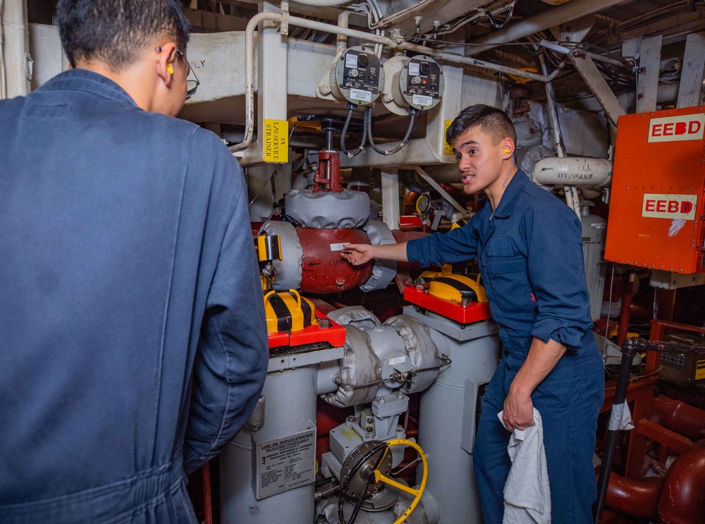 USS Howard (DDG 83) Main Engine Room 2 Training