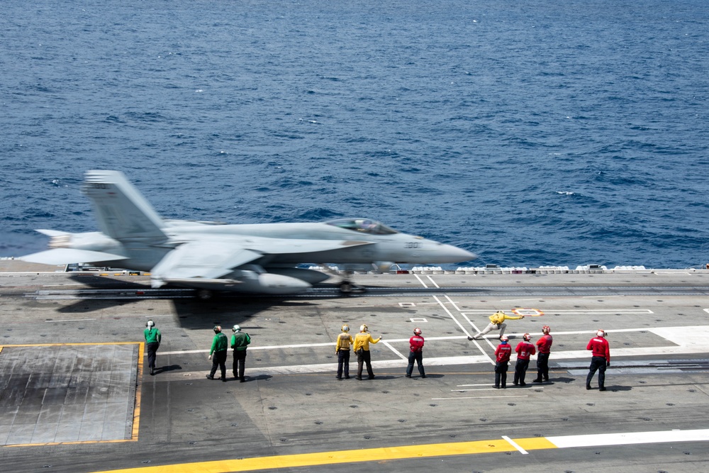 USS Ronald Reagan (CVN 76) conducts flight operations