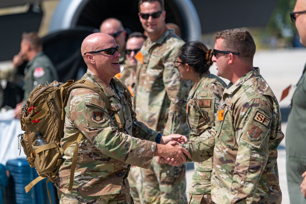 Colonel Glass Visits Airmen in Larissa, Greece