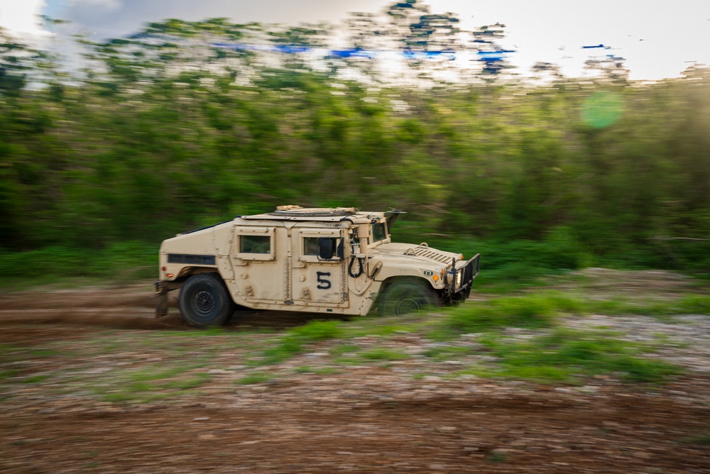 EODMU-5, HSC-25 Conduct Fast-Rope Training