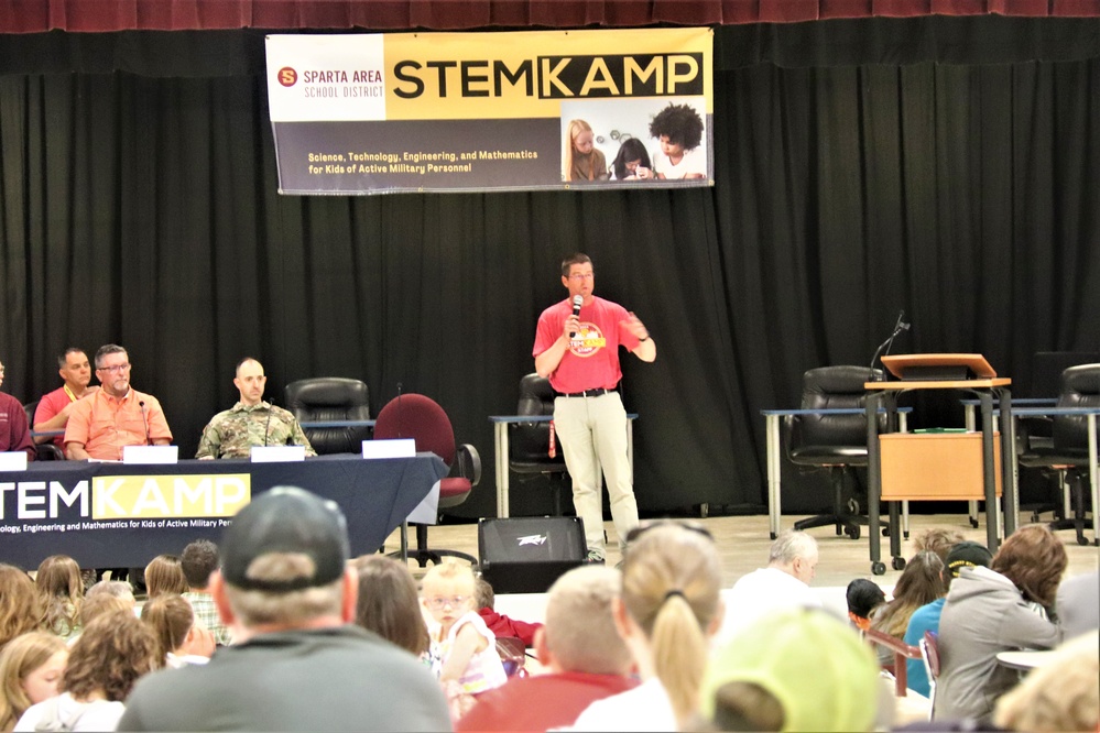 Fort McCoy personnel support special STEMKAMP event at Wisconsin school