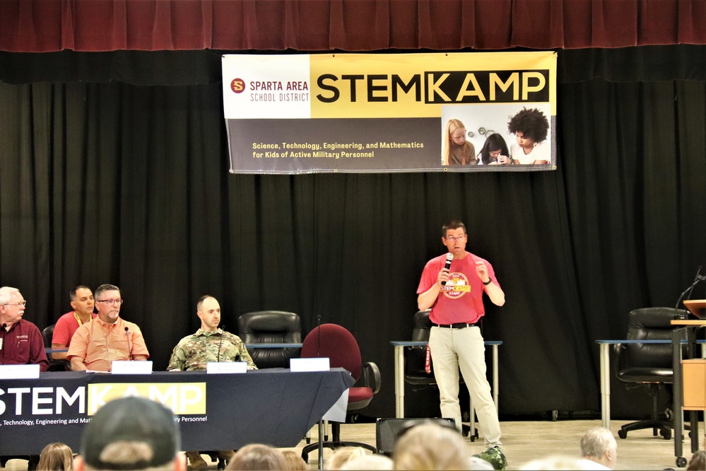 Fort McCoy personnel support special STEMKAMP event at Wisconsin school