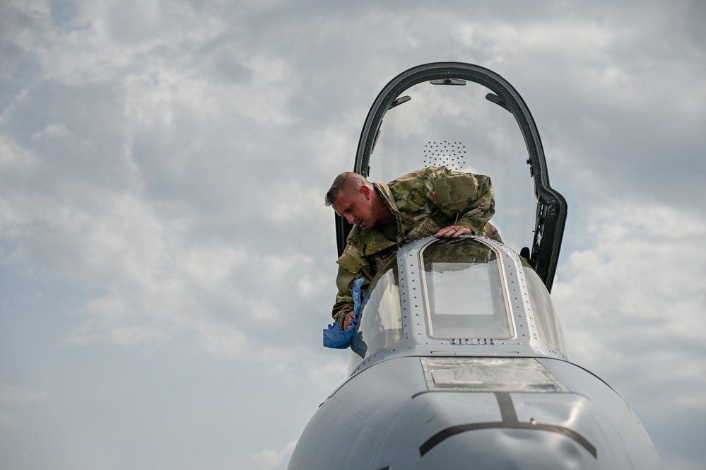 175th Wing maintainers ready A-10s for Air Defender sorties