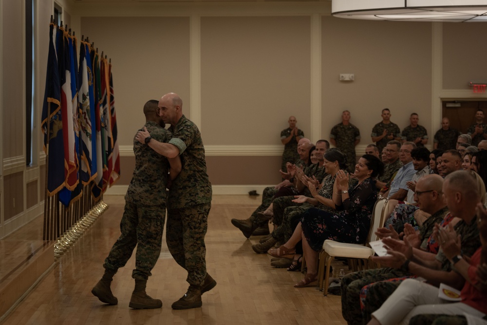 10th Marine Regiment Welcomes New Commander