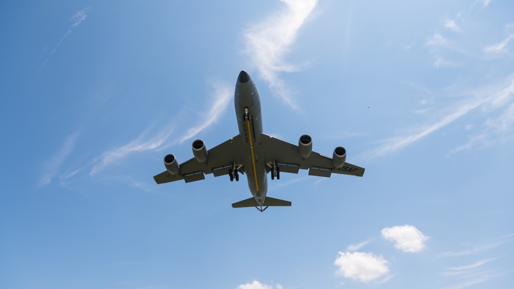 Tanker landing