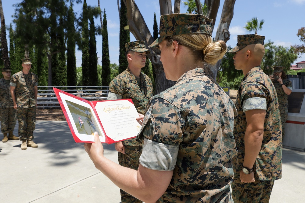 I MIG Marines reenlist under Commandant's Retention Program