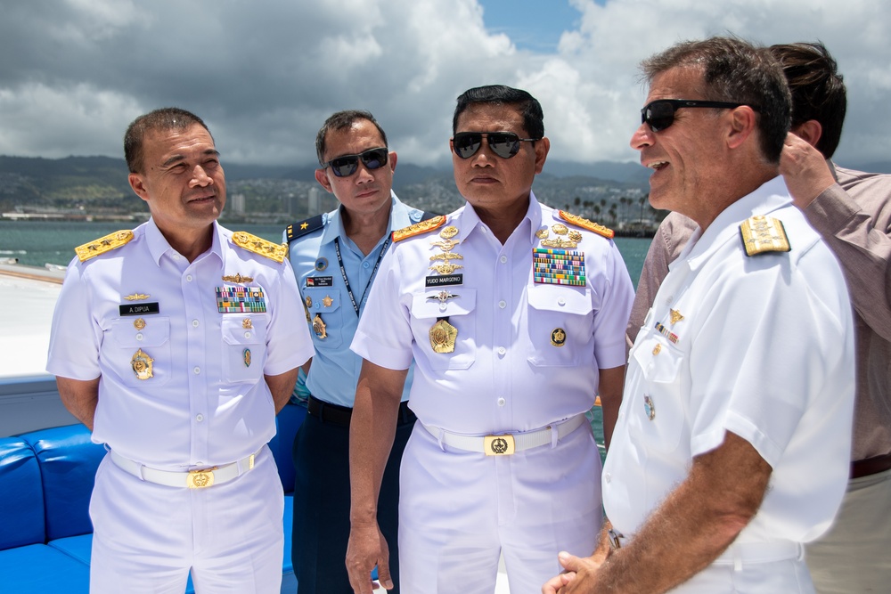 Commander of the Indonesian National Armed Forces Visits USINDOPACOM