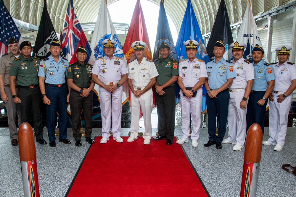 Commander of the Indonesian National Armed Forces Visits USINDOPACOM