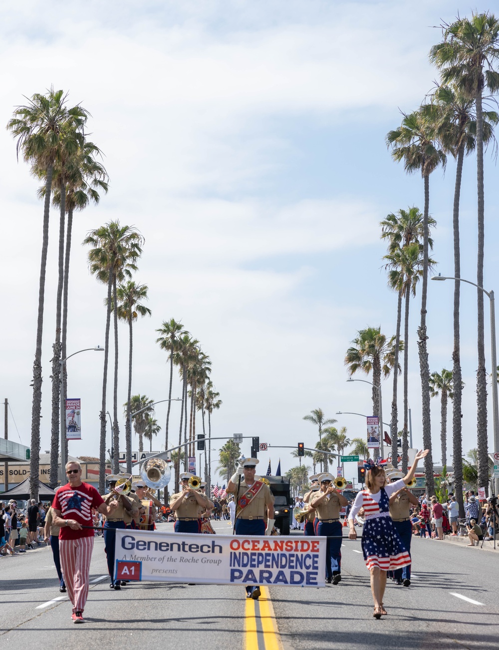 1st MARDIV Band performs in Oceanside Independence Parade