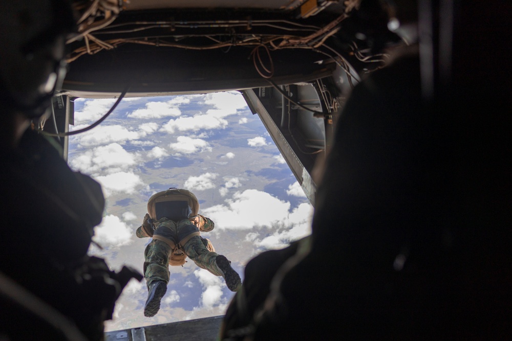 Maritime Raid Force freefall operations