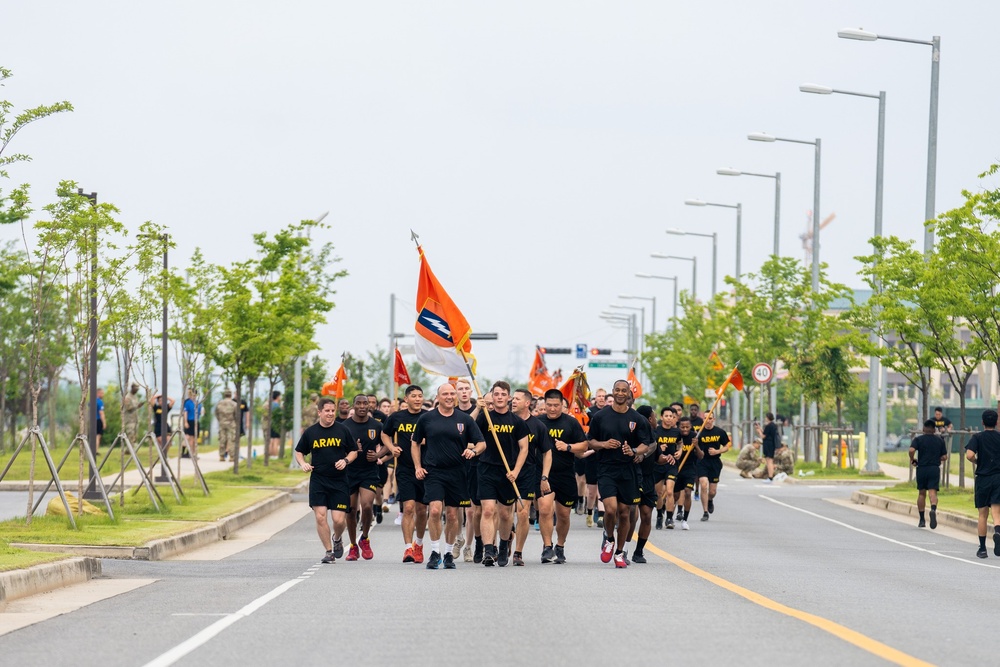 1st Signal Brigade goes on quartely brigade run.
