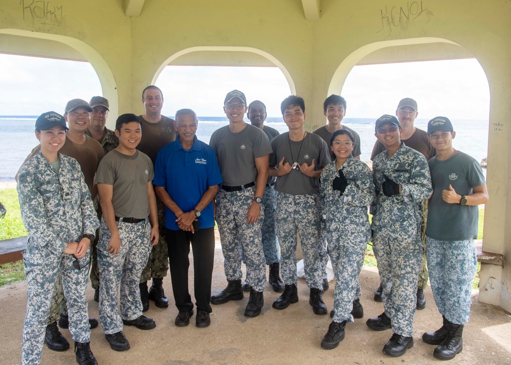 U.S. AND REPUBLIC OF SINGAPORE SAILORS AND AIRMEN PARTICIPATE IN BEACH CLEANUP