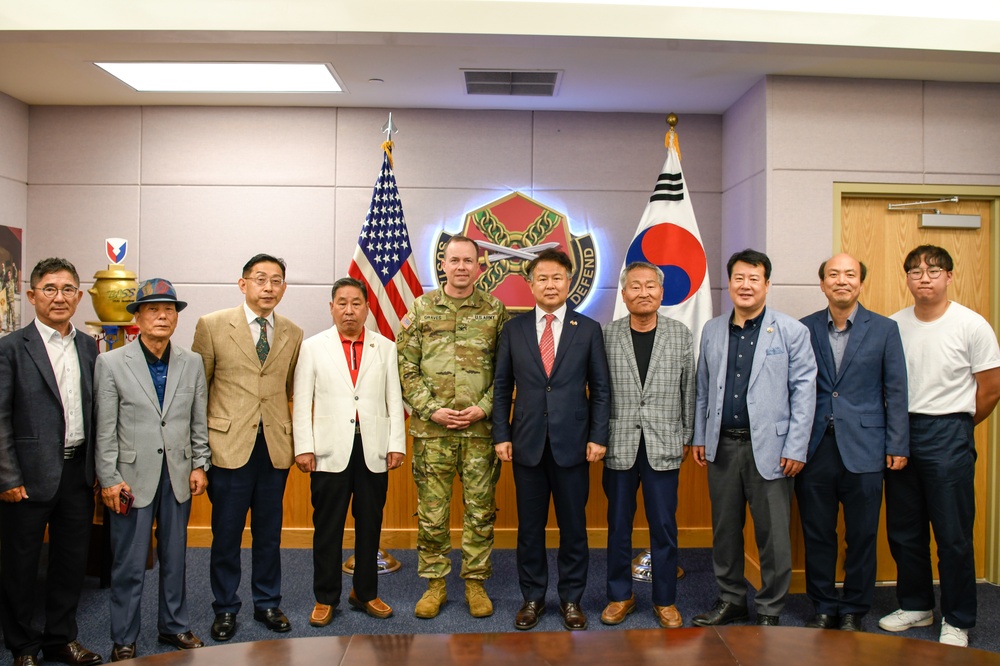 Pyeongtaek University Tours USAG Humphreys