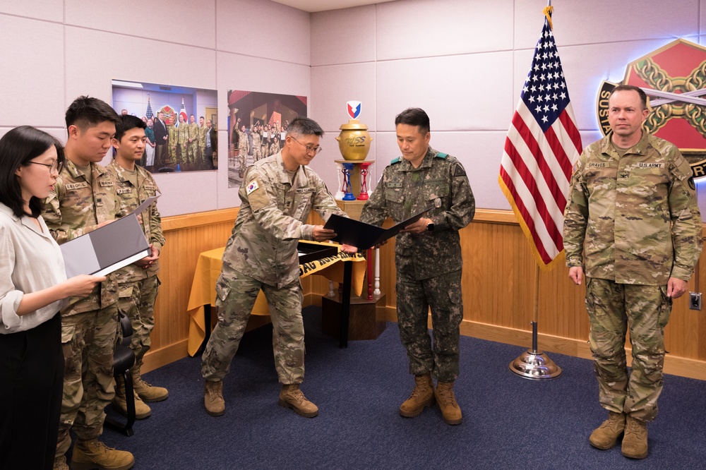 Graves Receives National Award Signed by ROK President