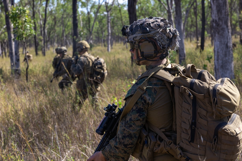 Thrash in the grass: 2/1 E Co conducts helo raid