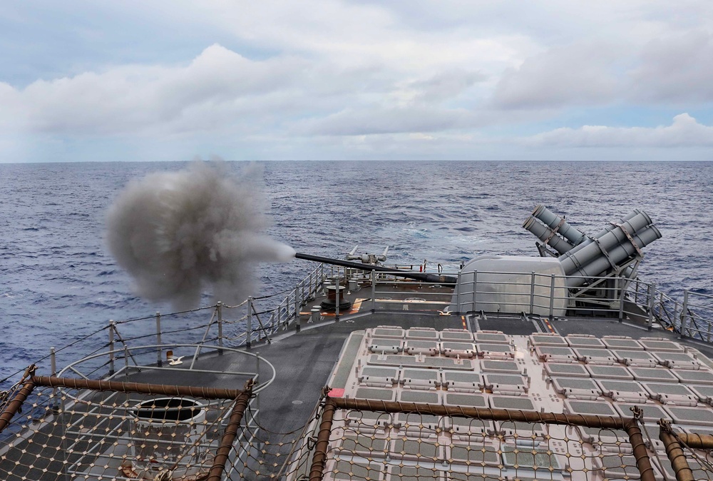 USS Shiloh Fires its MK45 5-inch Gun During Pacific Griffin 2023