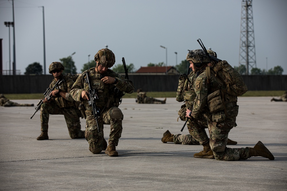 U.S. Army Soldiers from the 173rd Airborne Brigade conduct squad drills at Aviano Air Base