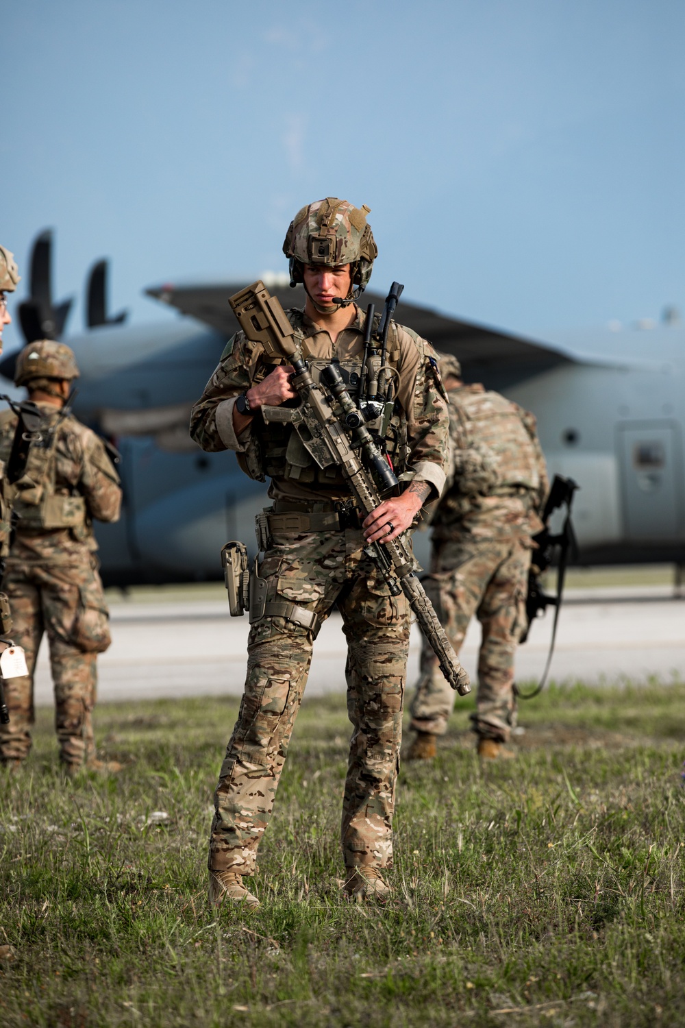 U.S. Army Soldiers from the 173rd Airborne Brigade conduct squad drills at Aviano Air Base