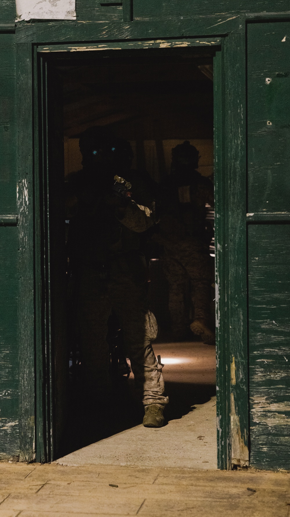 2d Recon and EODMU8 Conduct A Night Raid