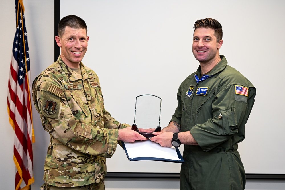582 HG Commander gives awards to 37 HS Airmen