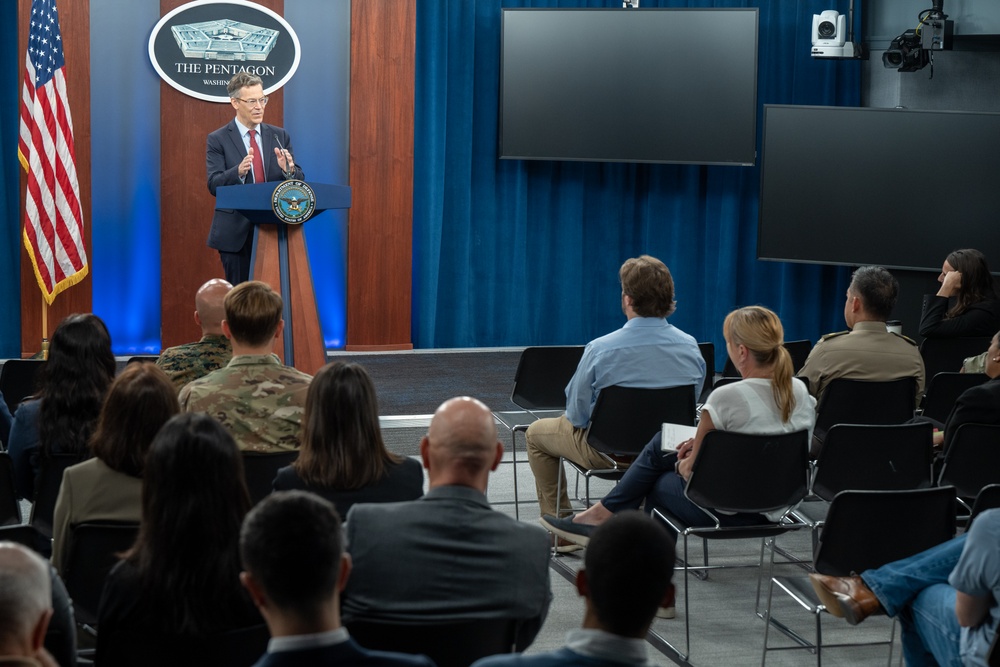 USD(P) speaks at town hall