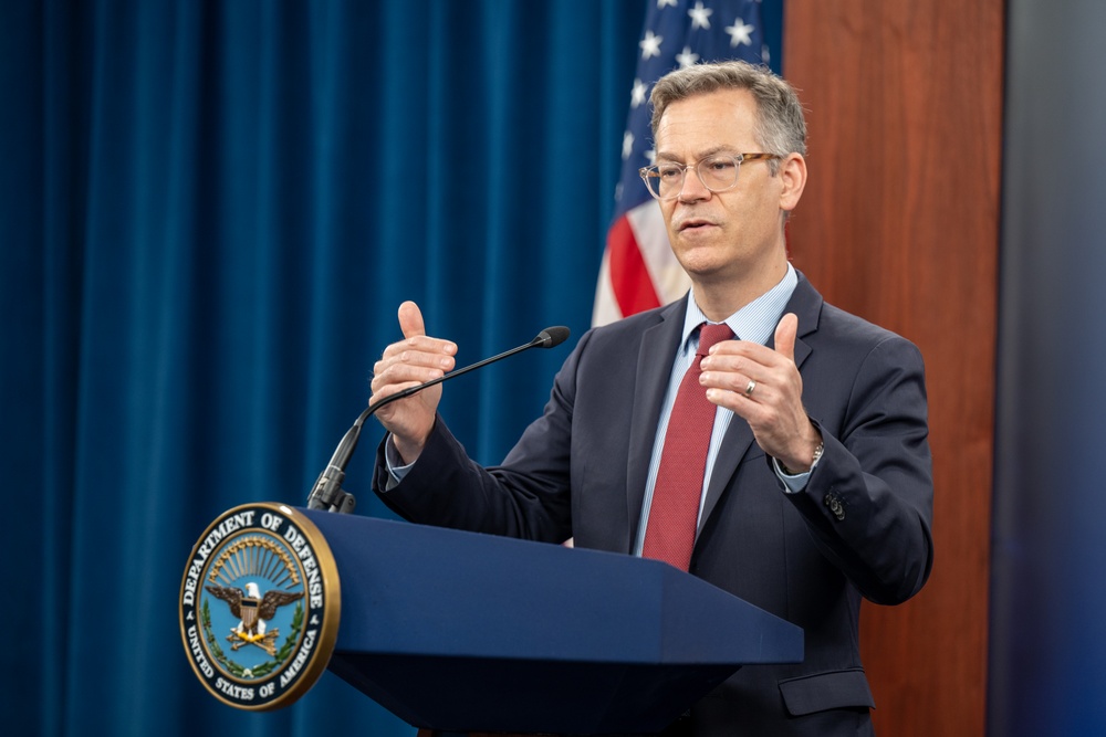 USD(P) speaks at town hall