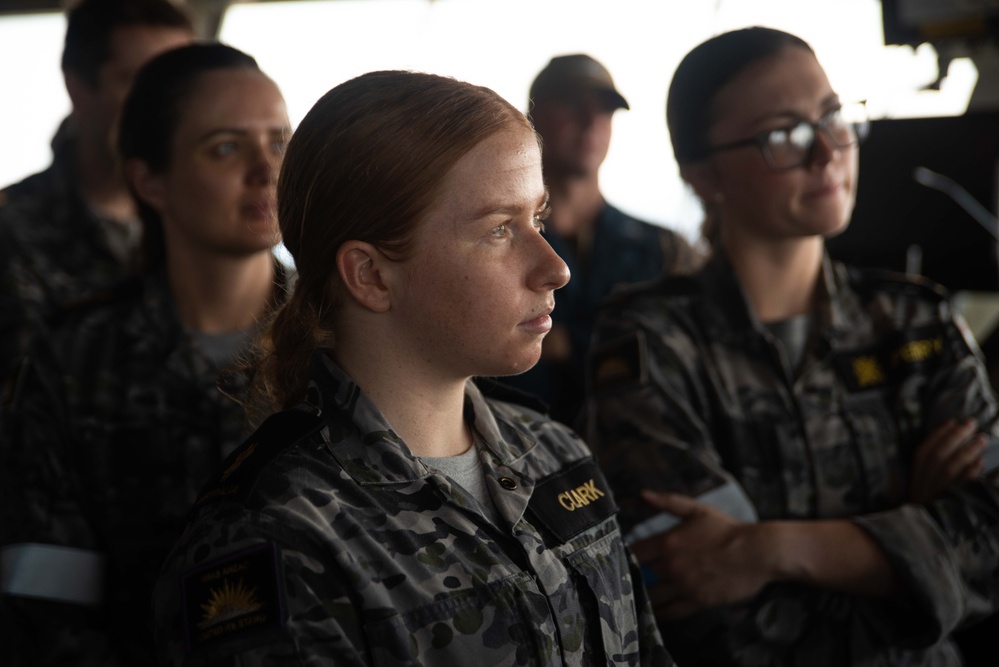 USS Ronald Reagan (CVN 76) hosts Royal Australian Navy Sailors from HMAS Anzac (FFH 150)