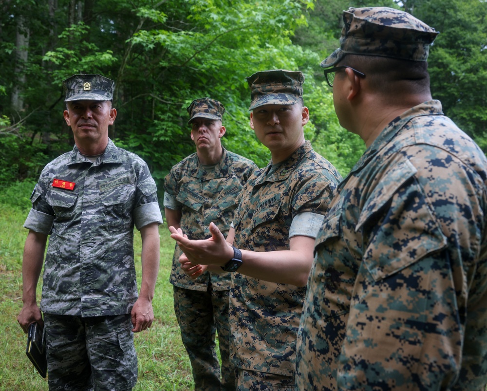 Republic of Korea Sergeant Major of the Marine Corps visits the Officer Candidate School