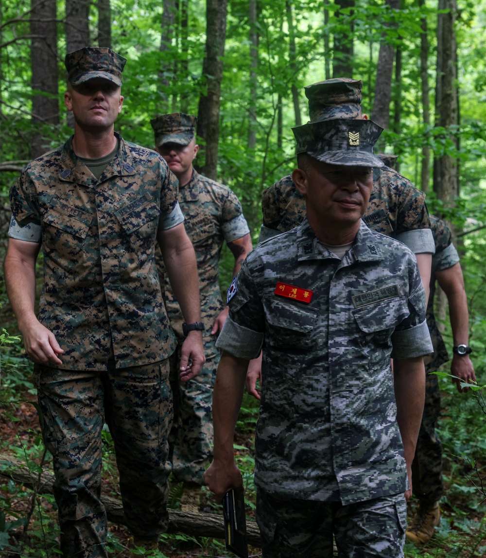 Republic of Korea Sergeant Major of the Marine Corps visits the Officer Candidate School