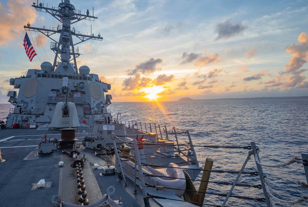 USS Howard (DDG 83) Passes Iwo To