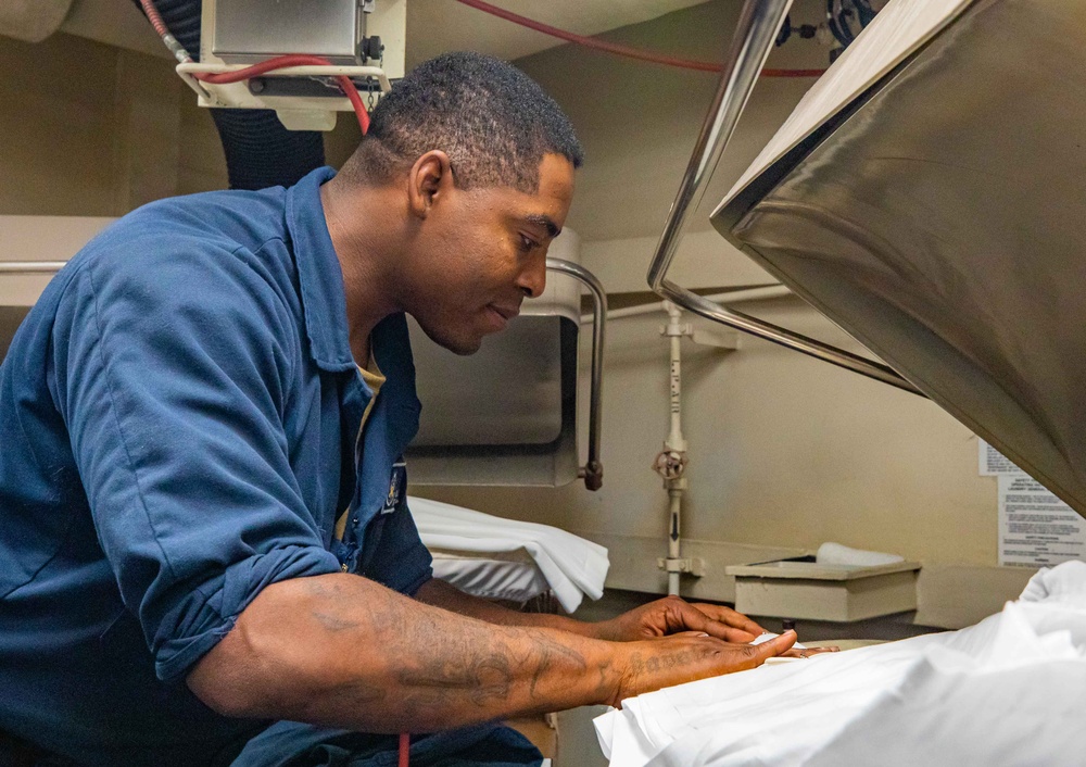 USS Howard (DDG 83) Ship’s Laundry