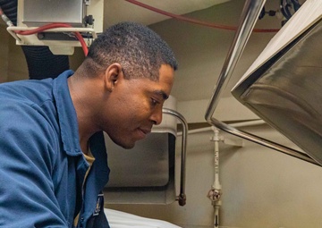 USS Howard (DDG 83) Ship’s Laundry