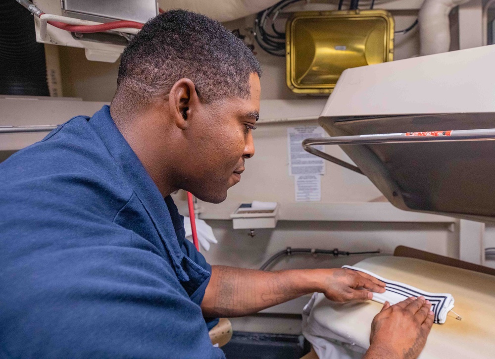 USS Howard (DDG 83) Ship’s Laundry