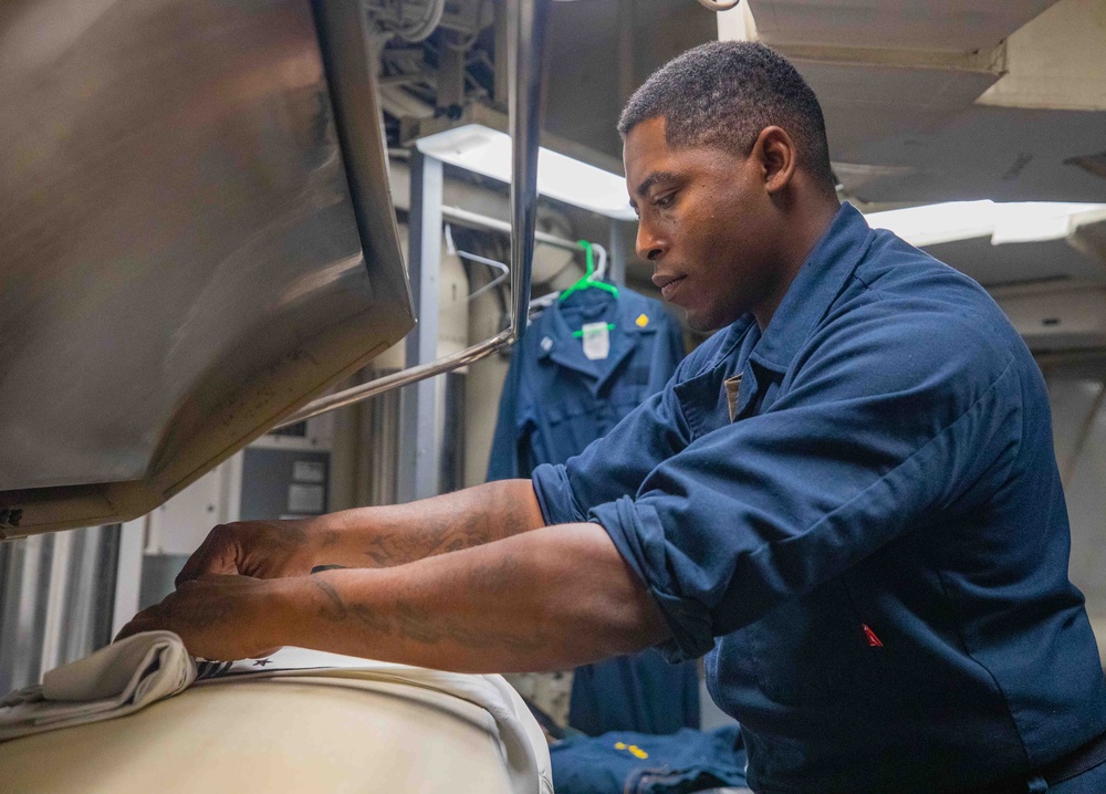 USS Howard (DDG 83) Ship’s Laundry