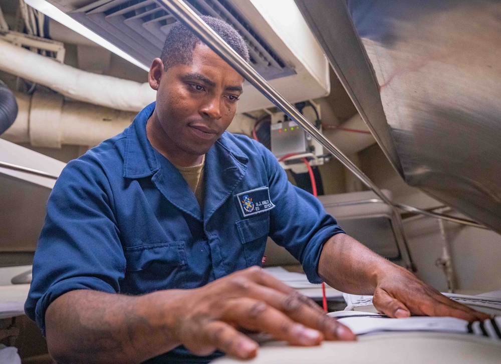 USS Howard (DDG 83) Ship’s Laundry