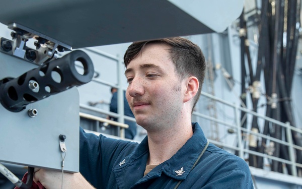 Maintaining an MK 38-25mm Machine Gun