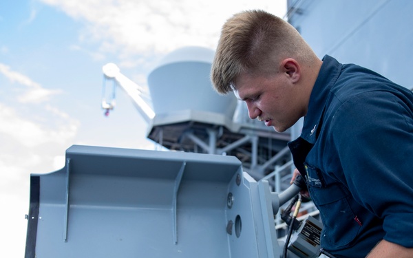 Maintaining an MK 38-25mm Machine Gun