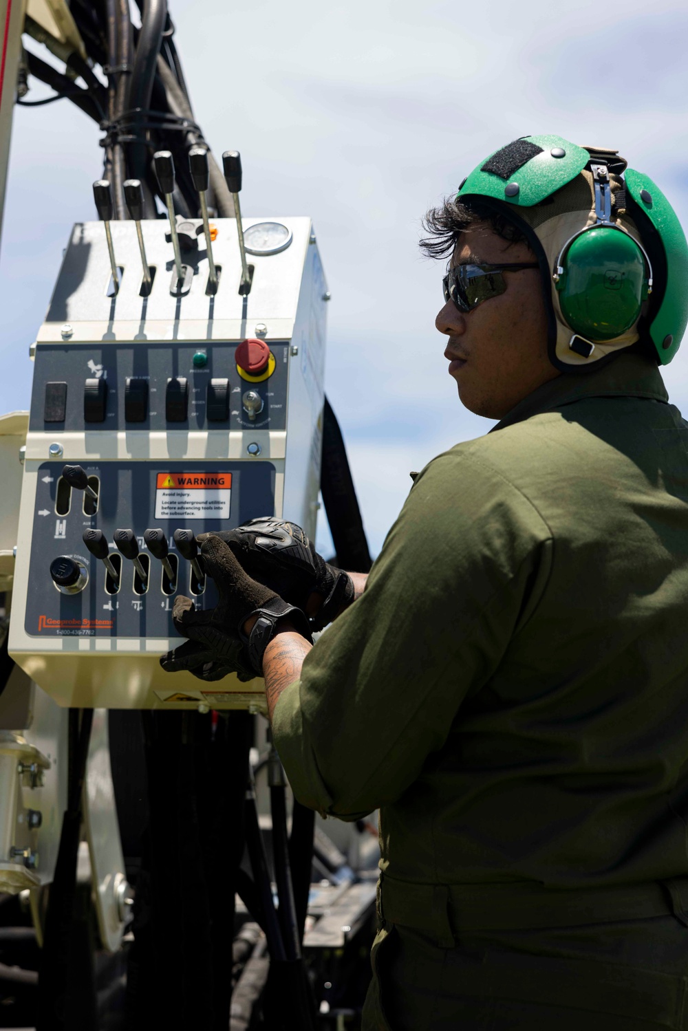 MWSS-172 Installs M-31 Arresting Gear