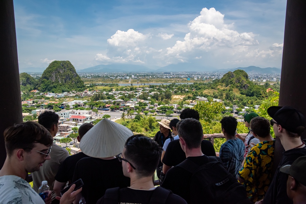 Sailors tour Da Nang during scheduled port visit