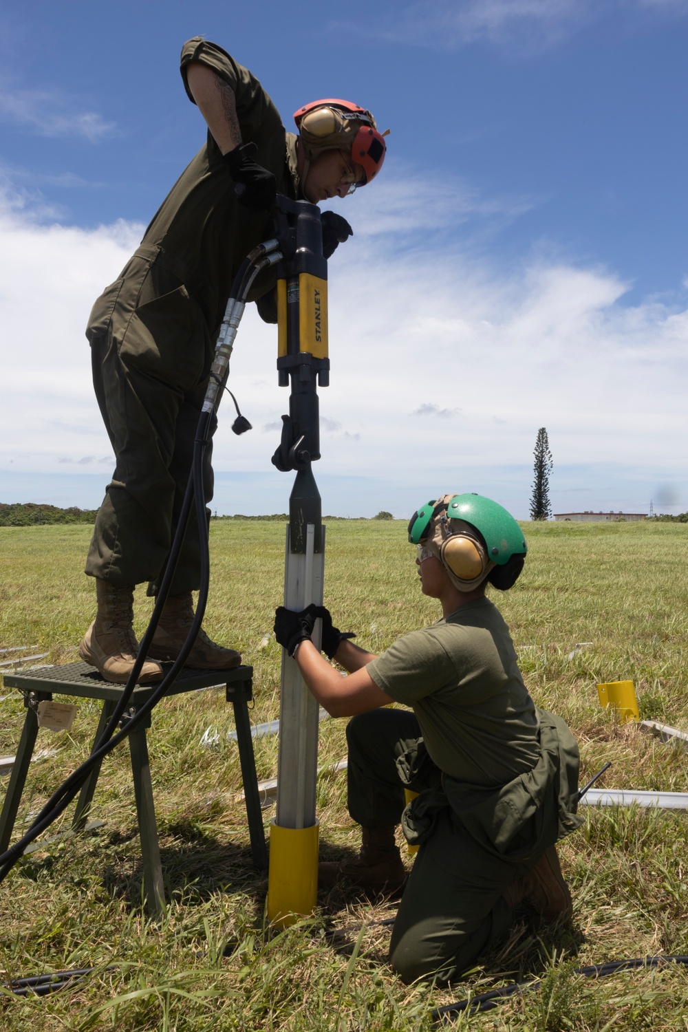 MWSS-172 Installs M-31 Arresting Gear