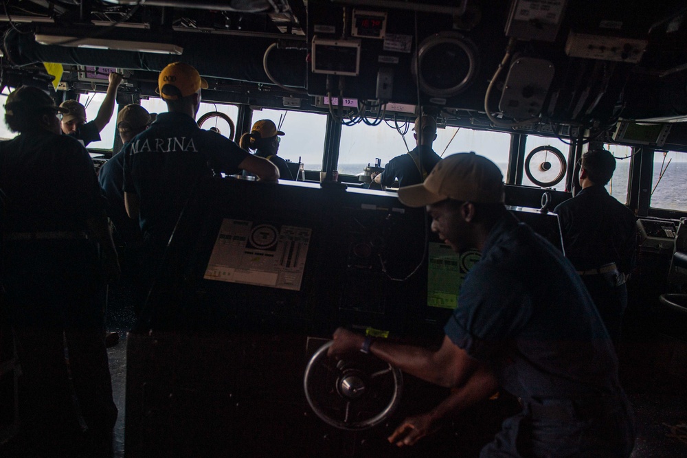 USS Laboon (DDG 58) Conducts Torpedo Evasion Drills