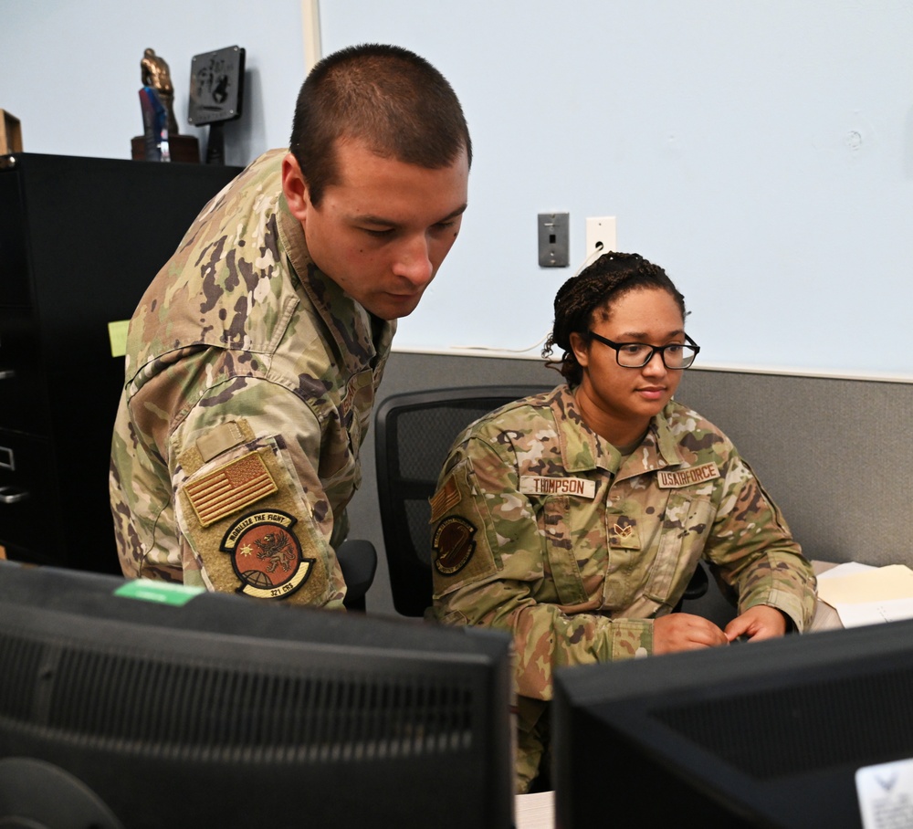 Devil Raiders outprocess for exercise