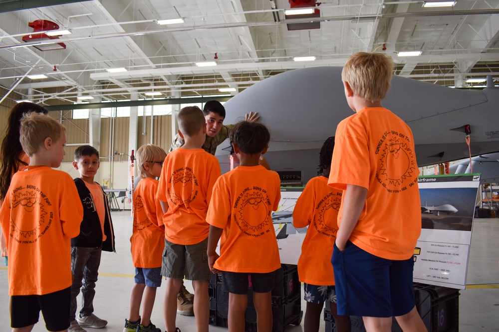 Fort Riley CYS Summer Camp explore Army aircraft systems