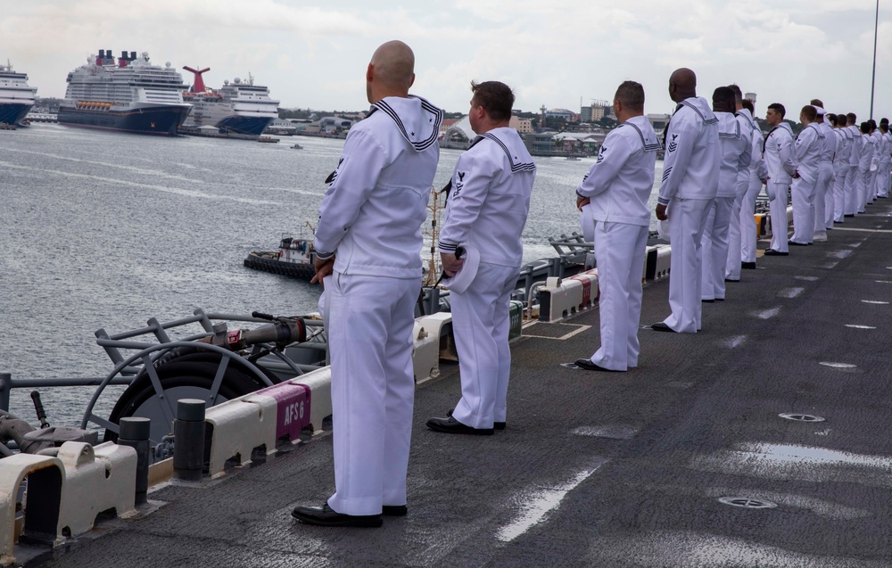 DVIDS - Images - USS Wasp Pulls into The Bahamas [Image 1 of 23]