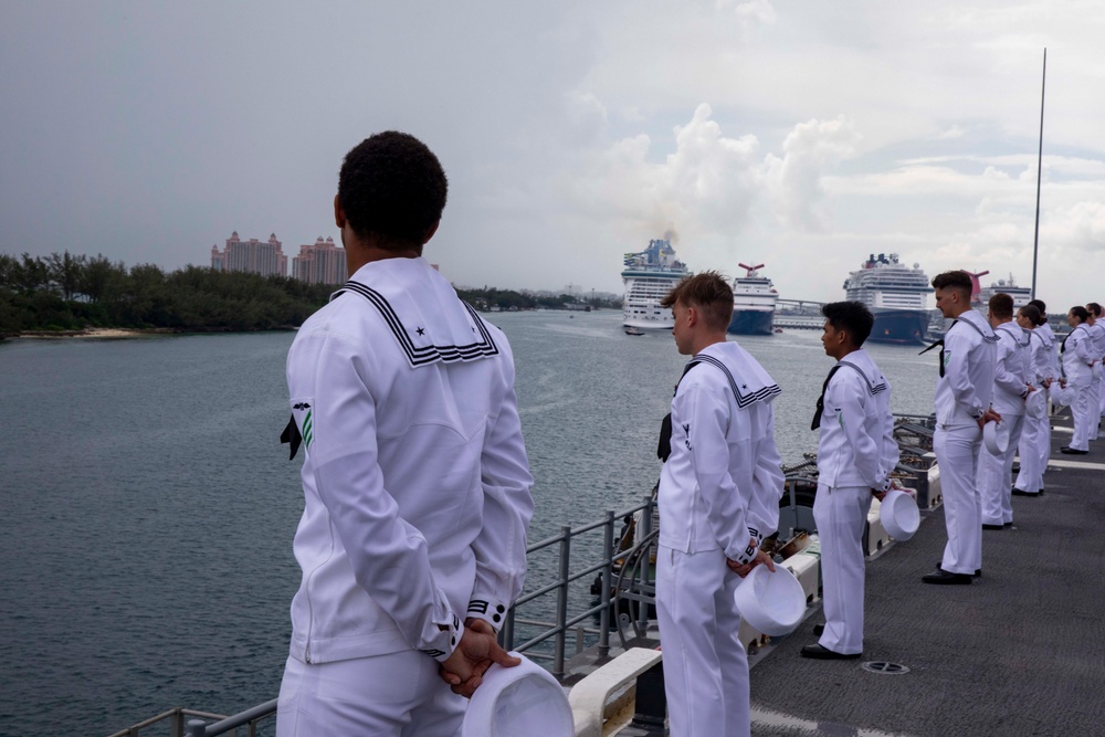 USS Wasp Pulls into The Bahamas