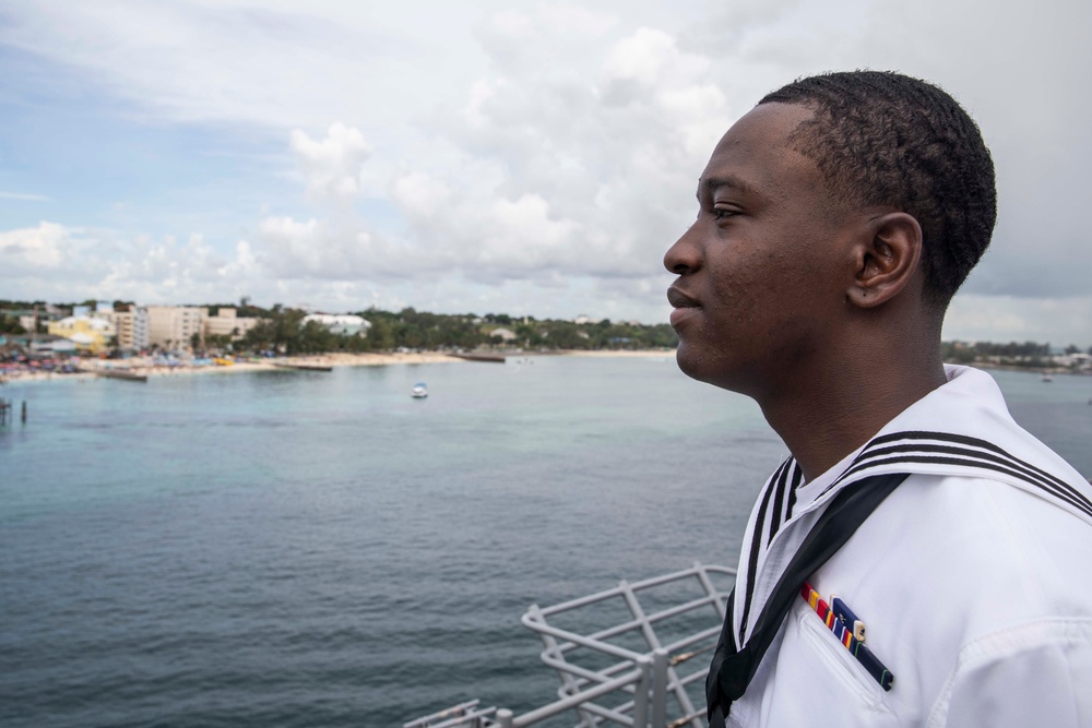 USS Wasp pulls into The Bahamas