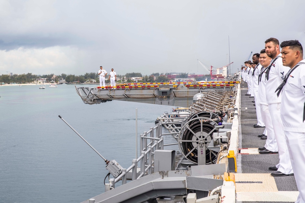 USS Wasp pulls into The Bahamas