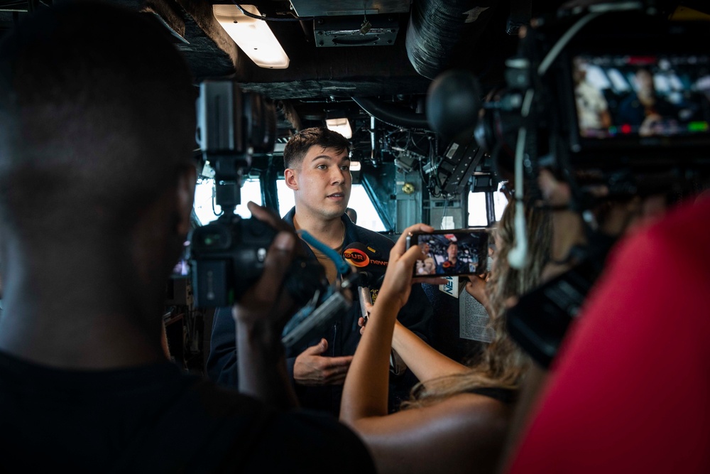 USS Wasp pulls into The Bahamas