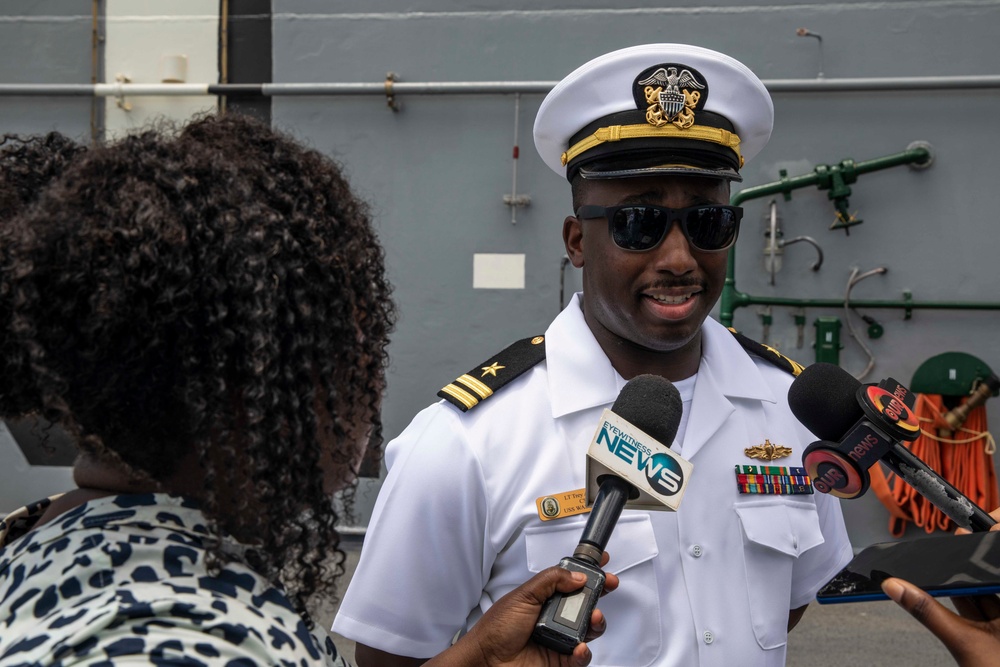 USS Wasp pulls into The Bahamas